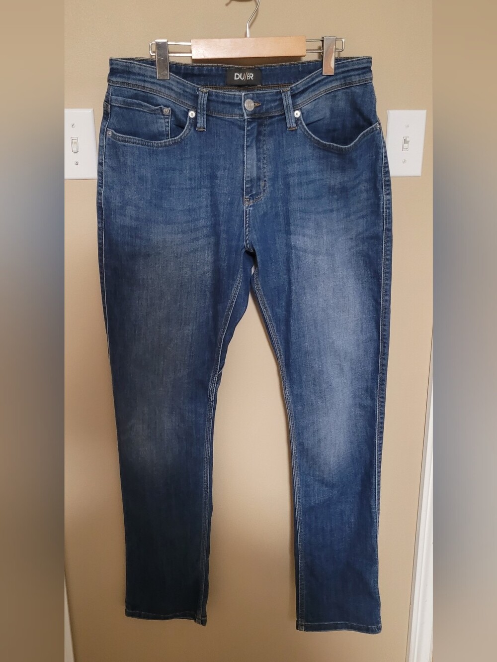 DU/ER Relaxed  Straight Jeans in Mid Blue